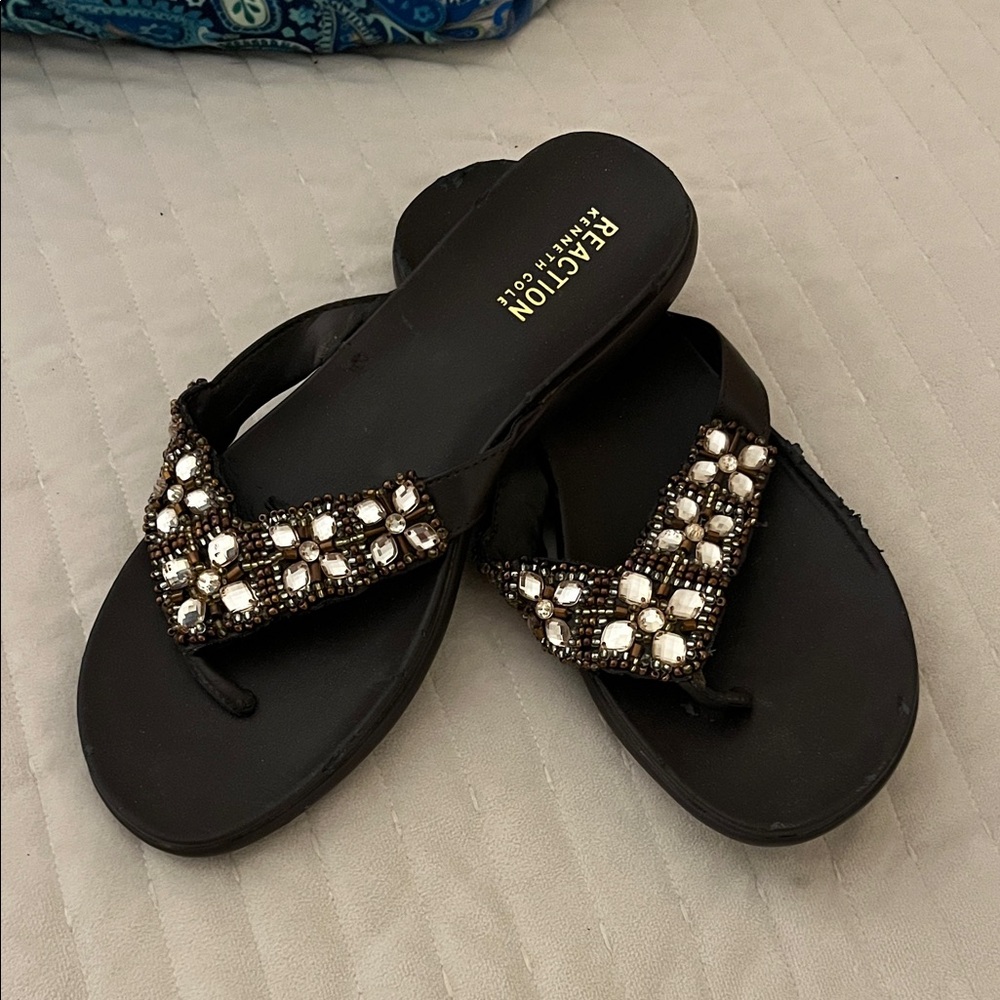 Kenneth Cole Reaction Black and White Beaded Sandals